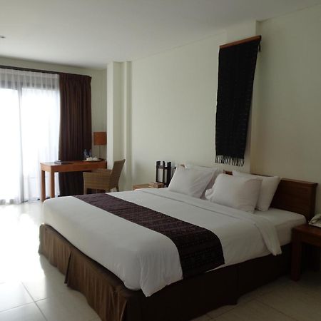 Luwansa Beach Hotel Labuan Bajo Eksteriør bilde