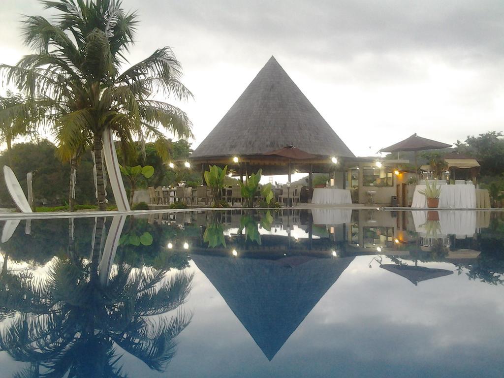 Luwansa Beach Hotel Labuan Bajo Eksteriør bilde