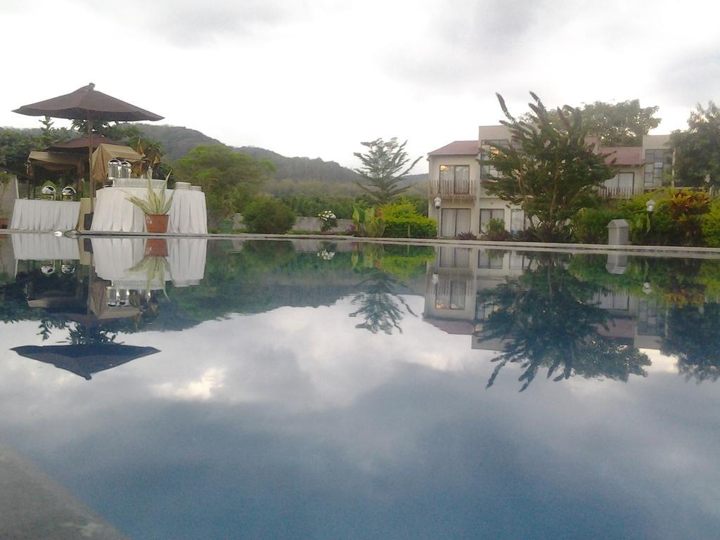 Luwansa Beach Hotel Labuan Bajo Eksteriør bilde