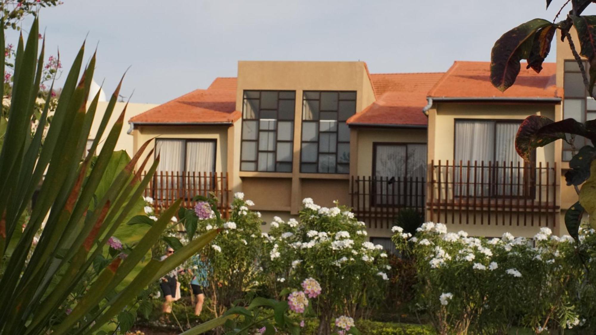 Luwansa Beach Hotel Labuan Bajo Eksteriør bilde