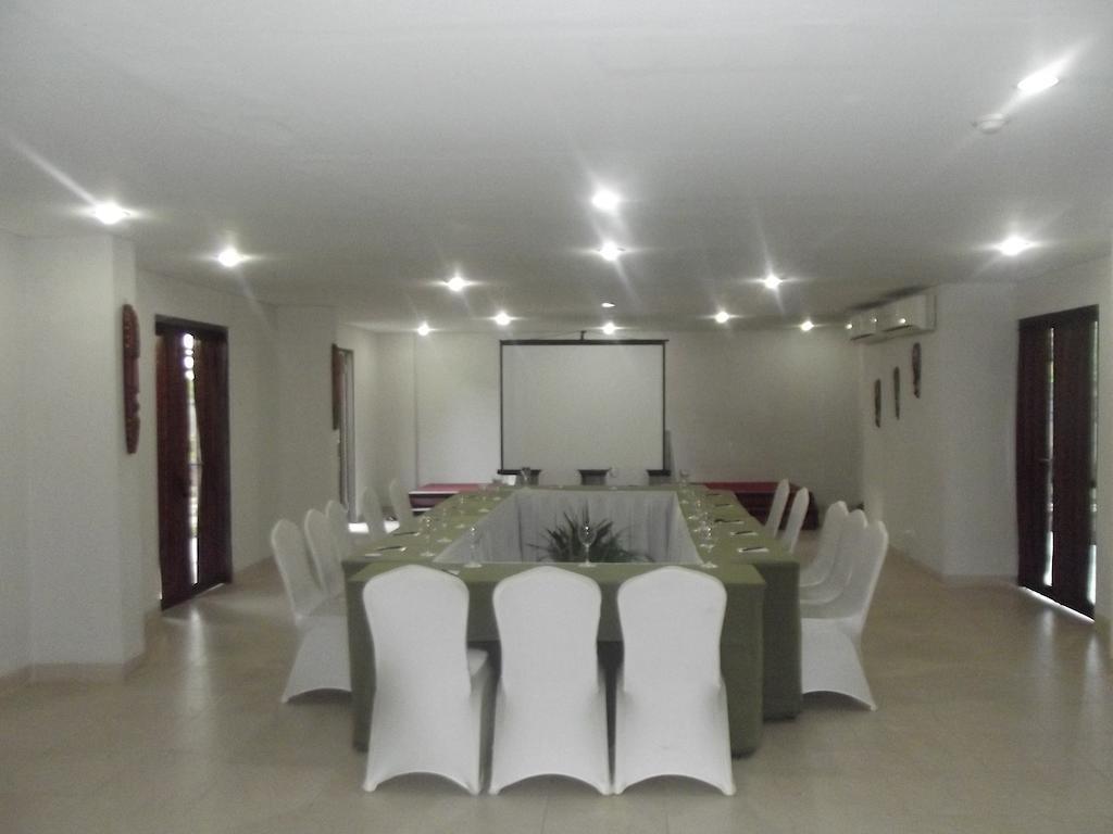 Luwansa Beach Hotel Labuan Bajo Eksteriør bilde