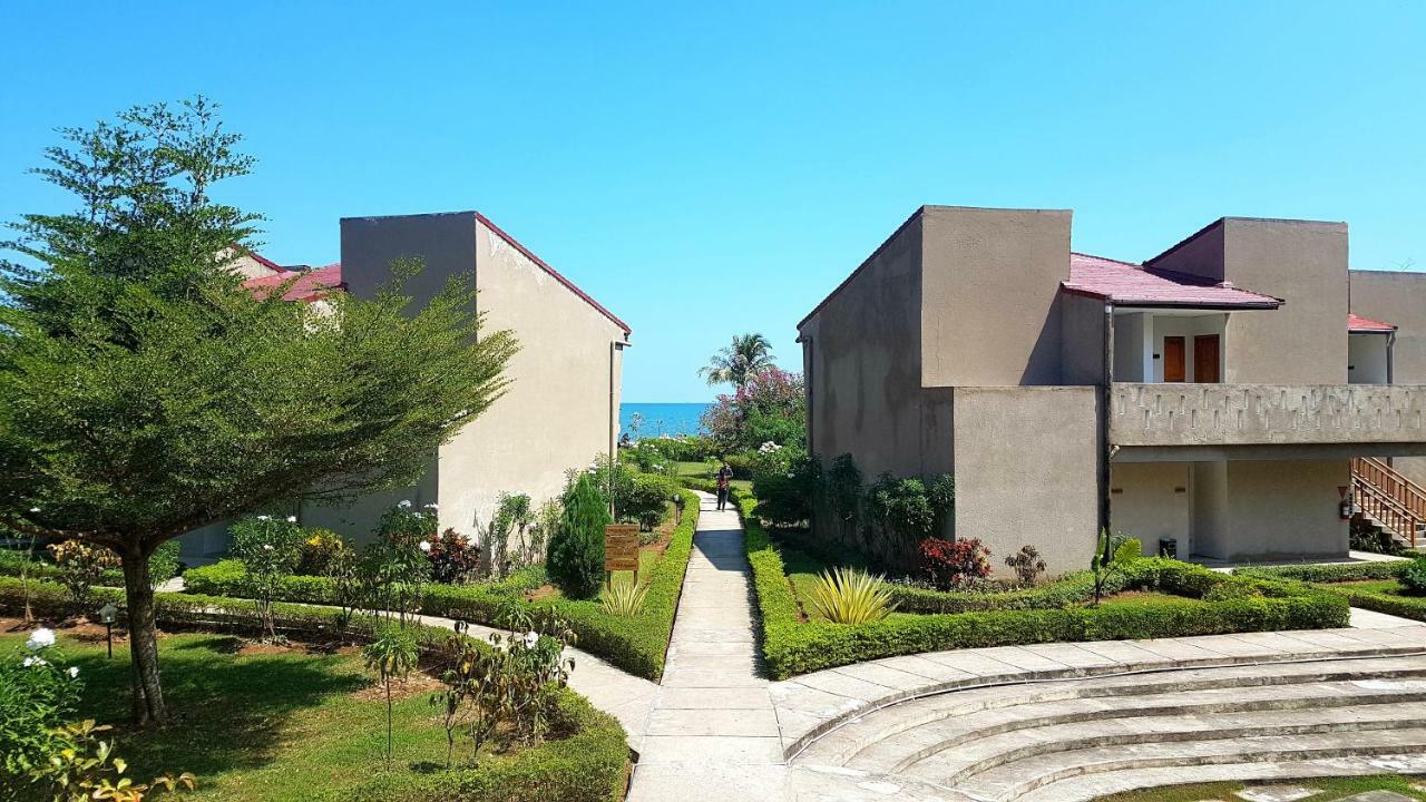 Luwansa Beach Hotel Labuan Bajo Eksteriør bilde