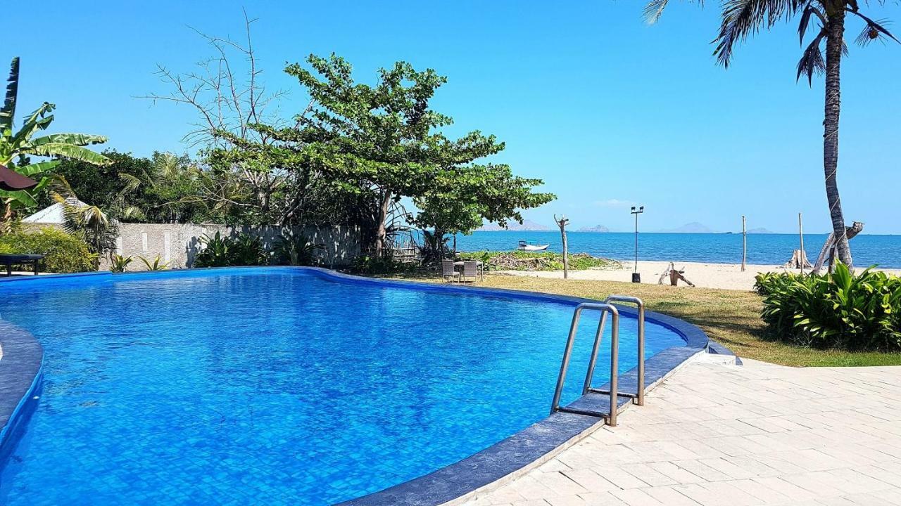 Luwansa Beach Hotel Labuan Bajo Eksteriør bilde