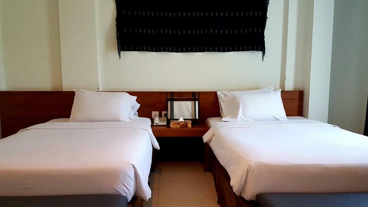 Luwansa Beach Hotel Labuan Bajo Eksteriør bilde