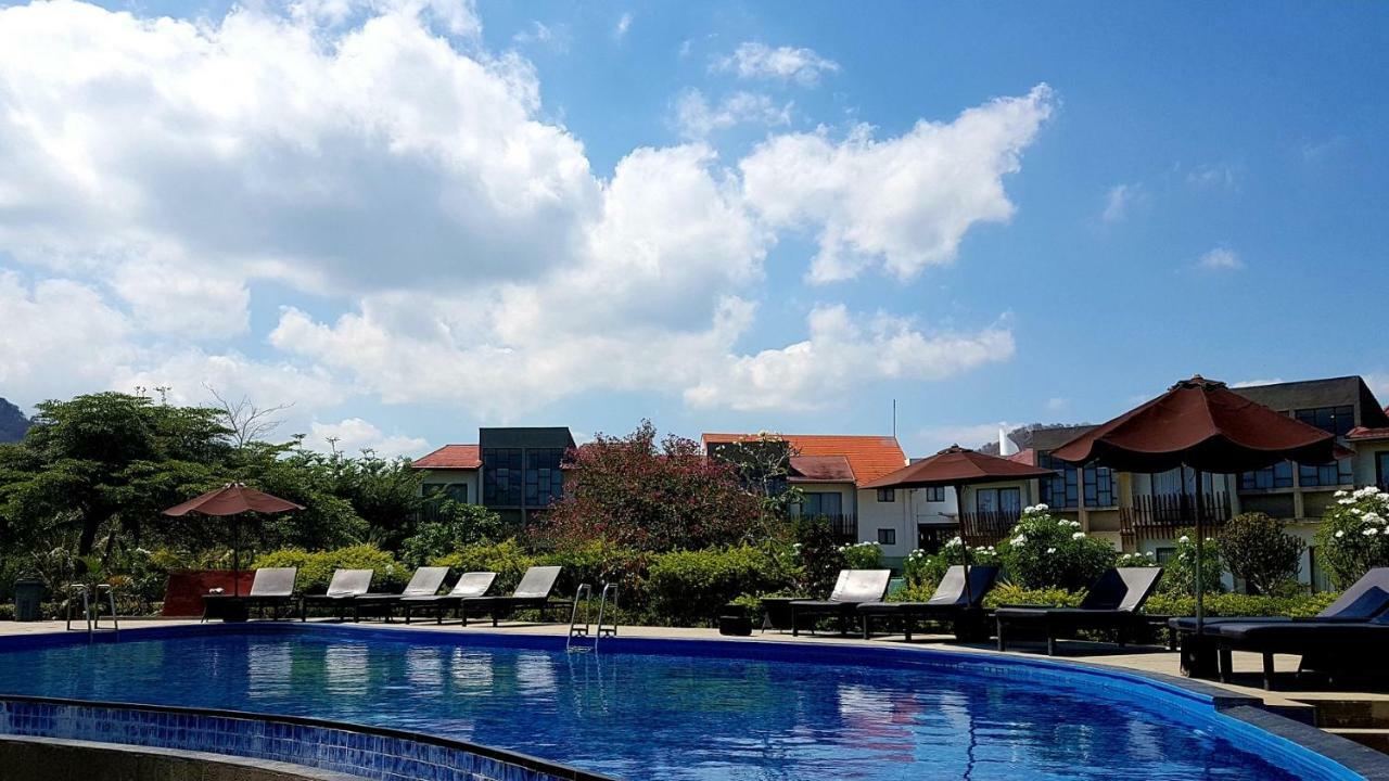 Luwansa Beach Hotel Labuan Bajo Eksteriør bilde